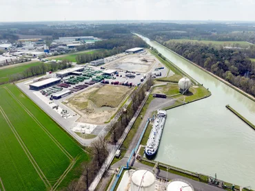 The picture shows the site of Westpfahlen Ag, a PORR project. It is a teaser image for the industrial construction